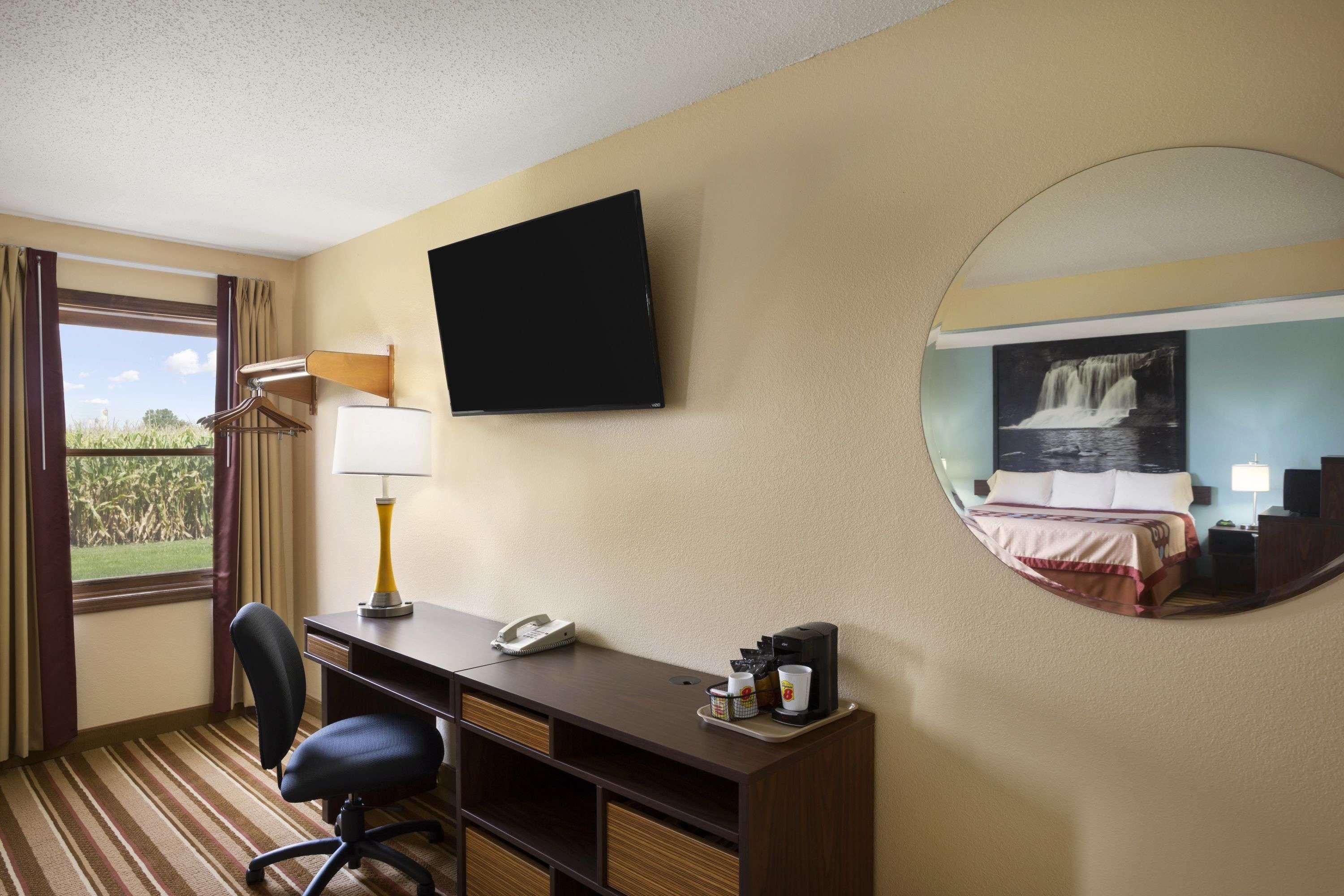 ซูเปอร์ 8 บาย วินด์แฮม แมตตูน Hotel Mattoon ภายนอก รูปภาพ