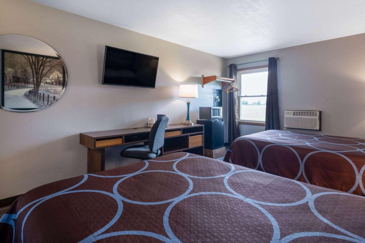 ซูเปอร์ 8 บาย วินด์แฮม แมตตูน Hotel Mattoon ภายนอก รูปภาพ